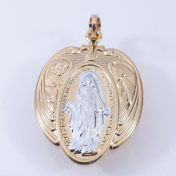Jewelry - 💞 Virgin Mary Pendant + Necklace